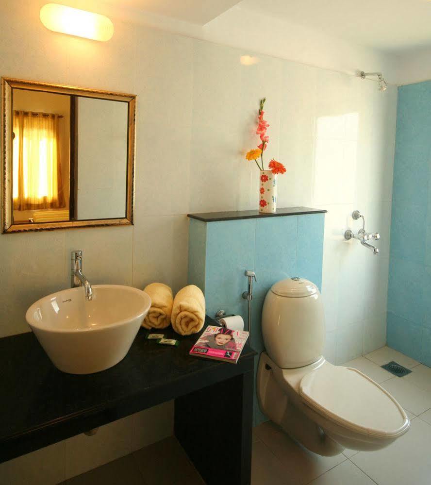 White Square Nirvana, Parra Mapusa Εξωτερικό φωτογραφία